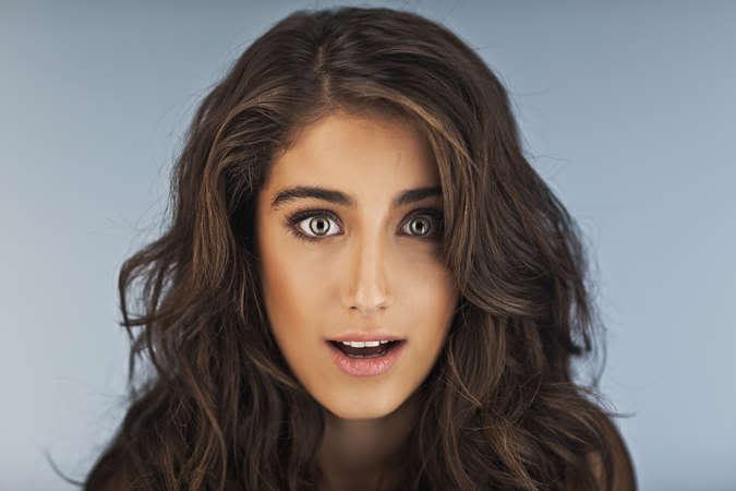 Hazal Kaya boyunu uzatmağın yolunu tapdı – foto 