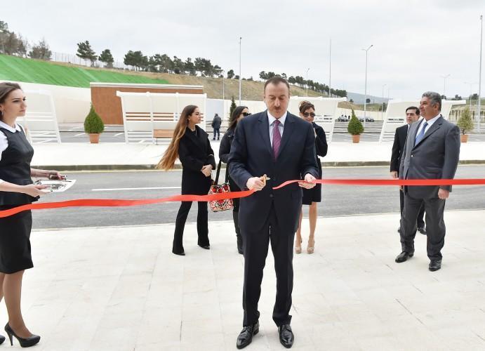 Prezident və ailəsi Atıcılıq Mərkəzinin açılışında - fotolar