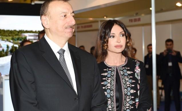 Prezident və xanımı sərgidə -  fotolar