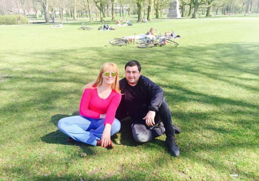 Əməkdar artist və həyat yoldaşının Amsterdam gəzintisi – fotolar