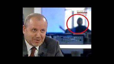 Efirdə olduğunu unudub oynamağa başladı – video 