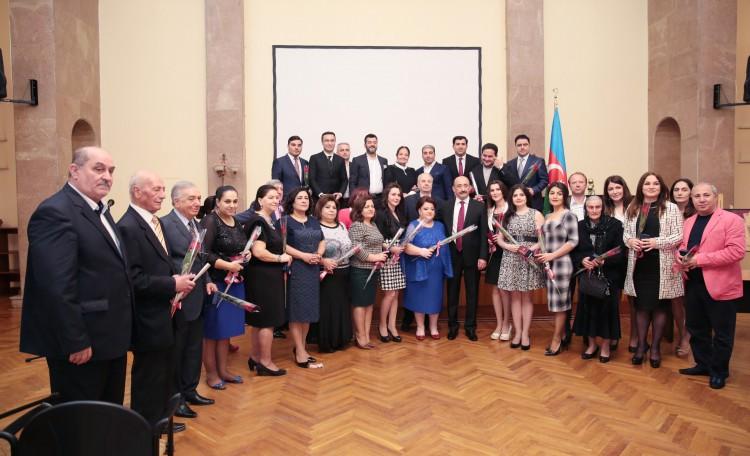Əbülfəs Qarayev mükafatları təqdim etdi - fotolar