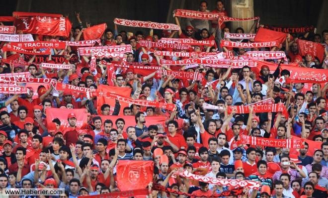 Tehran stadionunda "Azərbaycan var olsun" şüarı - video