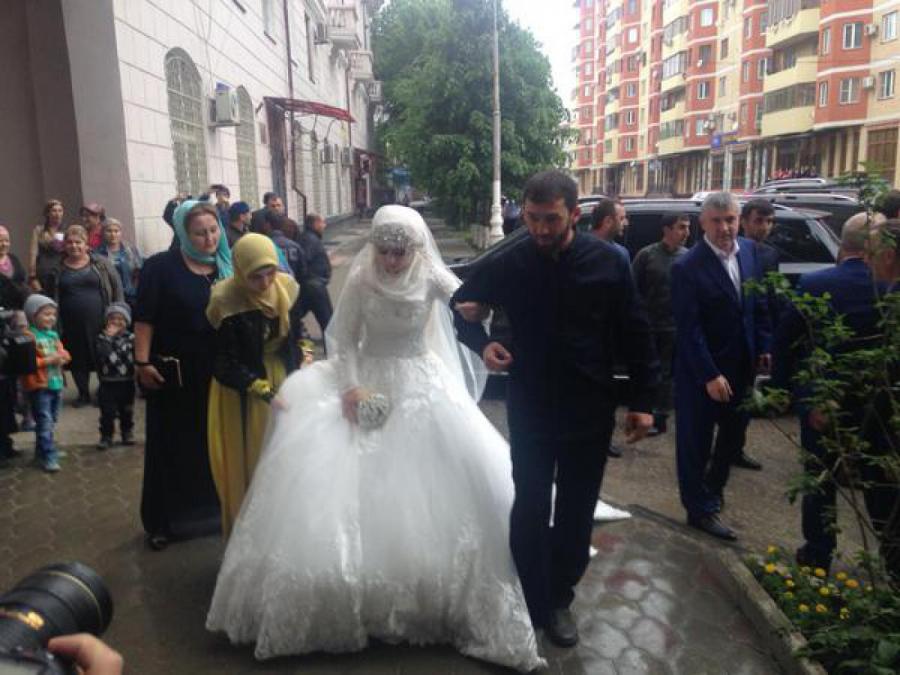 Bu toy ölkəni qarışdırdı – fotolar 