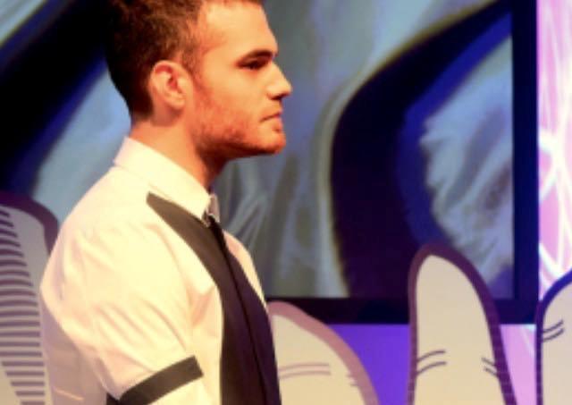 Elnur "Eurovision"ın açılışında qara sarğı taxdı -  video