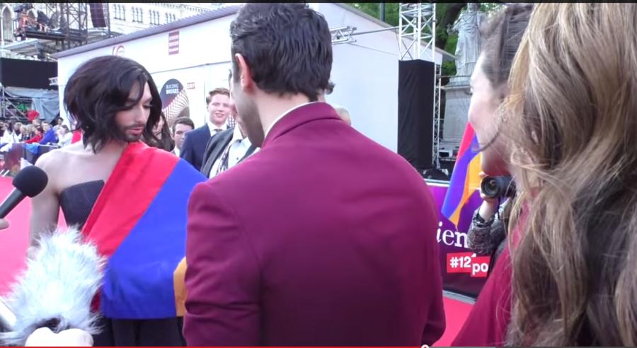 Ermənistan bayrağı Konçitanın çiynində - video