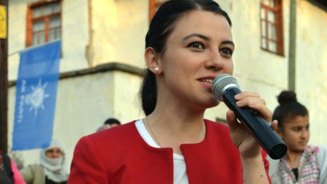 Türkiyənin ən gənc qadın deputatı seçildi - fotolar
