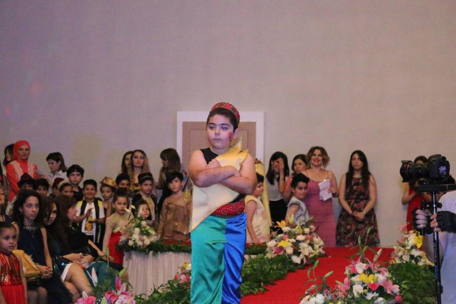 Bakıda uşaqlar podiuma çıxıb -  fotolar