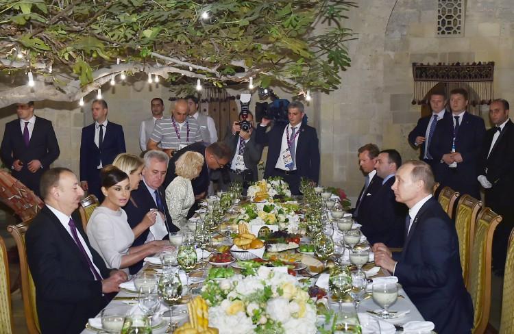 Prezident ölkə başçılarına ziyafət verib -  fotolar
