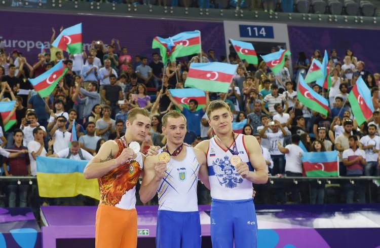Mehriban Əliyeva gimnastların mükafatlandırma mərasimində