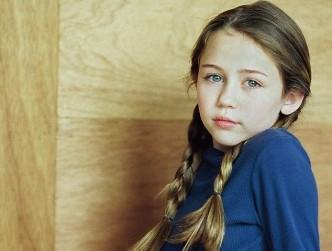 Mayli Sayrus 11 yaşında – fotolar 