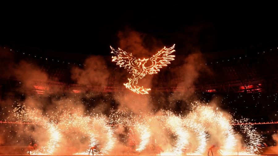 Olimpiya Stadionunda Simurq quşu alovlandırılıb -  video+fotolar