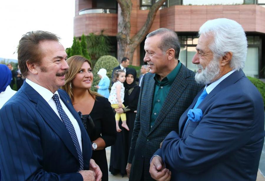 Ərdoğan məşhurlarla iftar qonaqlığında – fotolar 