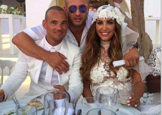 Kıvanç və sevgilisi futbolçunun evlilik ildönümündə - fotolar