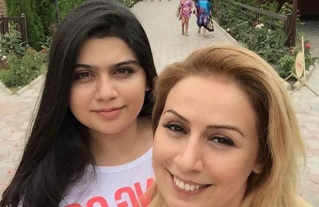Roza Zərgərli qızı ilə -  fotolar