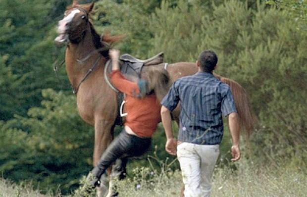 Seriala çəkilən Türkiyə gözəli atdan yıxıldı - fotolar 