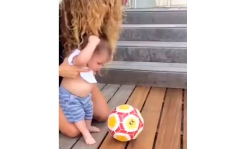 Şakira 6 aylıq oğlunun videosunu paylaşdı 