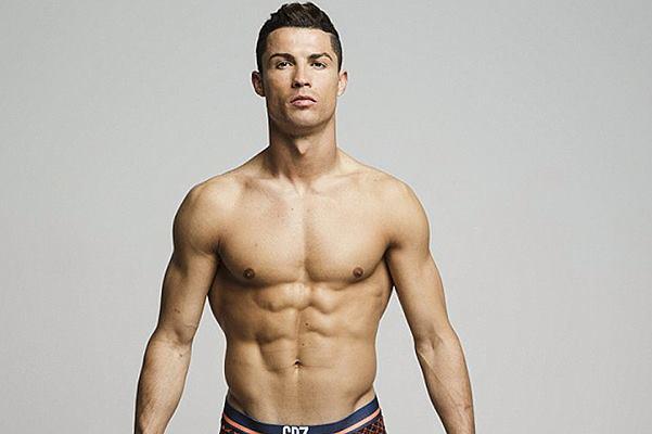 Ronaldo öz brendi üçün yenidən kamera qarşısında – fotolar 
