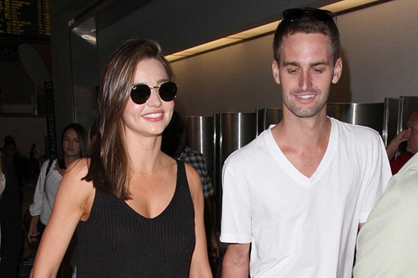 Miranda Kerr 25 yaşlı milyarder sevgilisi ilə - fotolar