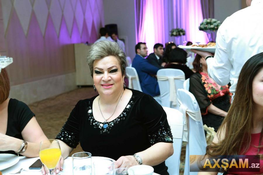 "Mən səhnədə həmişə cavanam" - Yubileyini qeyd edən Afaq Bəşirqızı