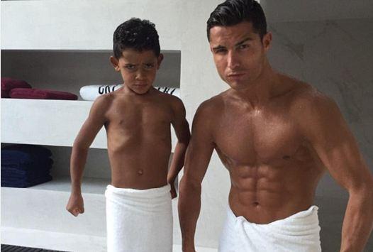 Kriştiano Ronaldo oğlu ilə - fotolar