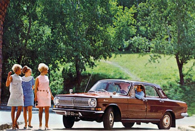 Sovet dövrünün məşhur avtomobilləri - fotolar 