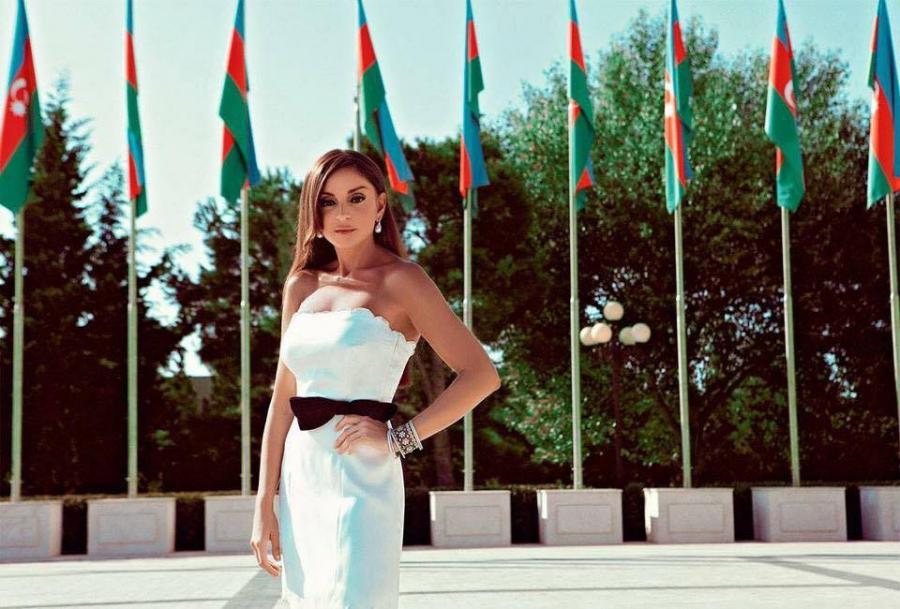 Mehriban Əliyevanın ad günüdür - fotolar