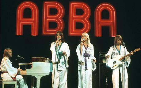 "ABBA"nın royalı hərraca çıxarılıb 