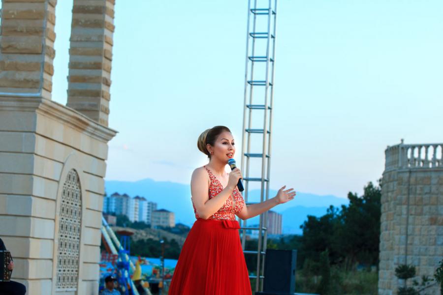 Roza Zərgərli Gəncədə konsert verdi -  fotolar