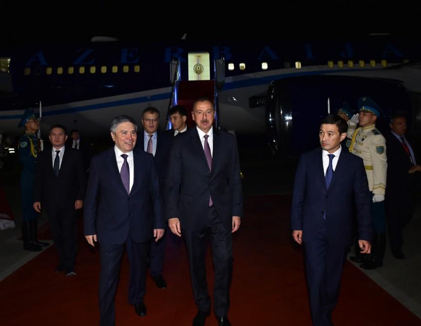 İlham Əliyev Qazaxıstana səfərə gedib - fotolar