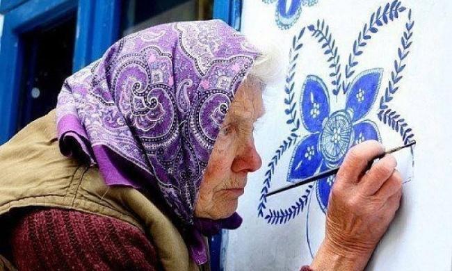 İnsanlar bu qocanın əl işlərinə heyrandır - fotolar 