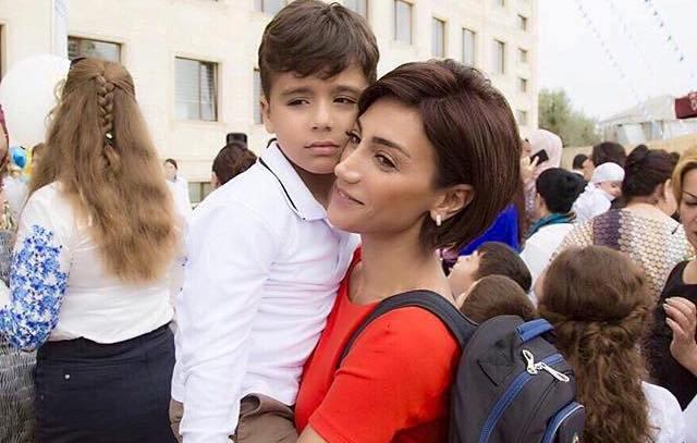 Röya oğlunu məktəbə belə yola saldı -  fotolar