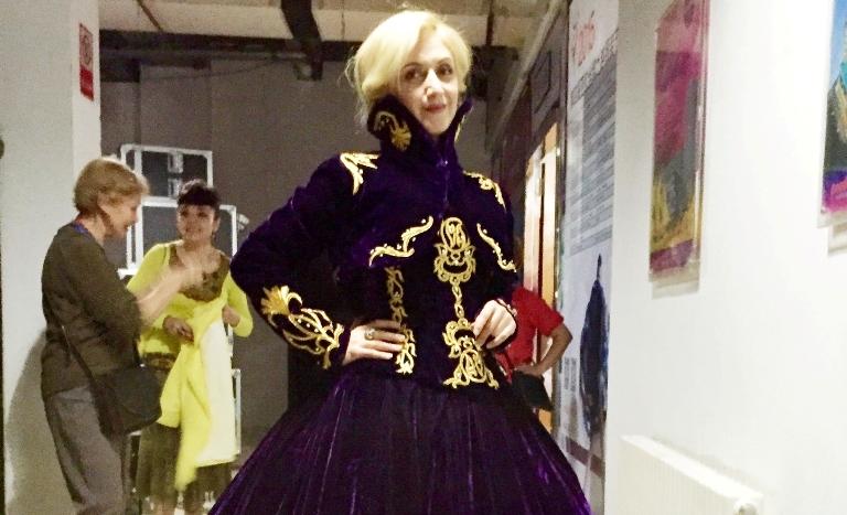 Gülnarə Xəlilova podiuma bu dəfə model kimi çıxdı -  fotolar