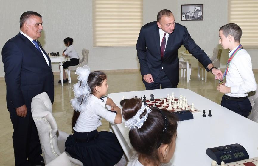 İlham Əliyevin Ağsu səfərindən  fotolar