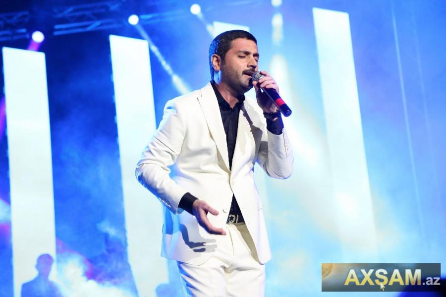 İzzət Bağırzadənin konsertində baş verənlər - fotolar