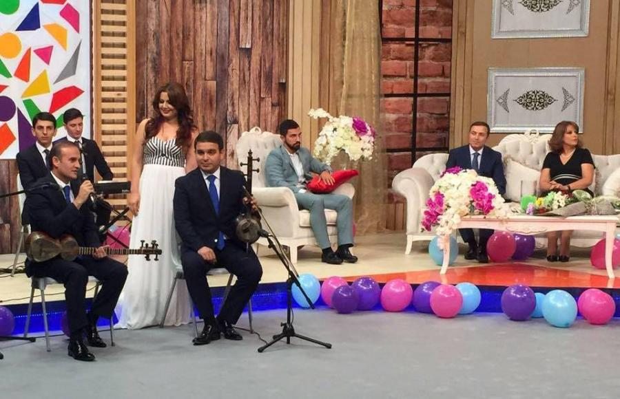 Pərəstişkarları Vüsaləyə sürpriz etdi -  fotolar