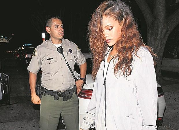 Rihanna sevgilisi ilə gecələrdə - fotolar