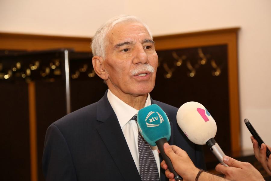 Səhhəti pisləşən Zəlimxan Yaqubdan yeni  fotolar