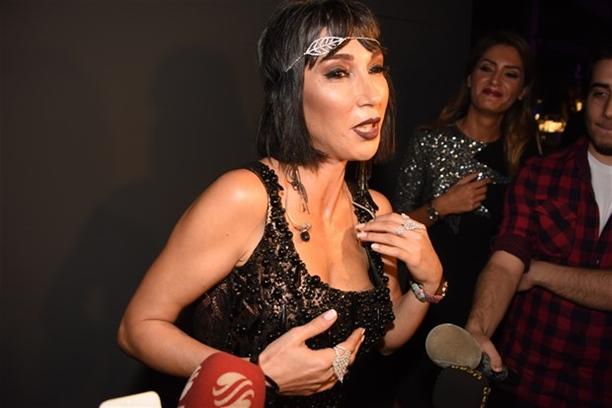 Hande Yener "Kleopatra" oldu - fotolar