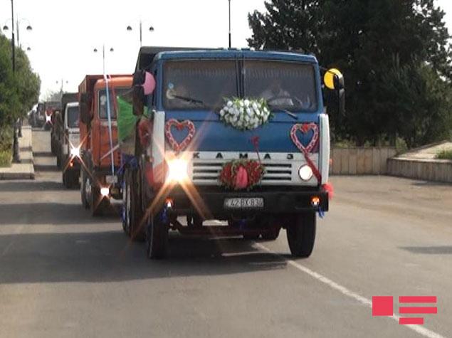 Azərbaycanda gəlini "KamAZ"la gətirdilər - video