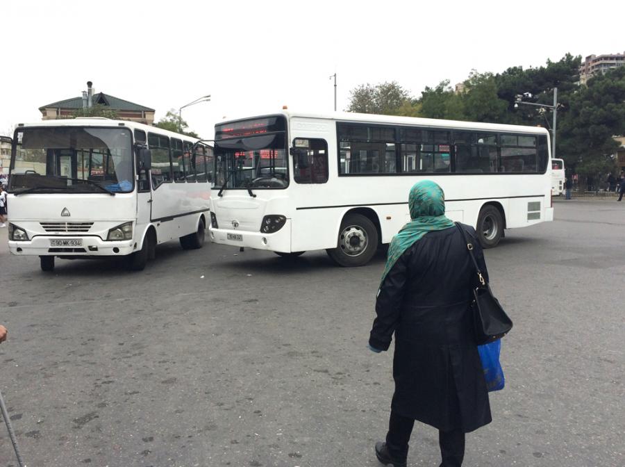 Bakıda sərnişin avtobuslarının özbaşınalıqları - fotolar