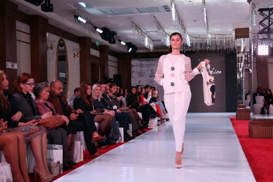 Vəfa Zeynalovanın qızı podiuma çıxdı - fotolar