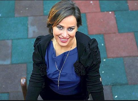 Canlı yayımda aparıcıya: "Ərimlə görüşürsən"