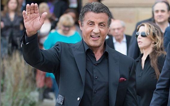 69 yaşlı "Rembo" qocalmaq bilmir - fotolar