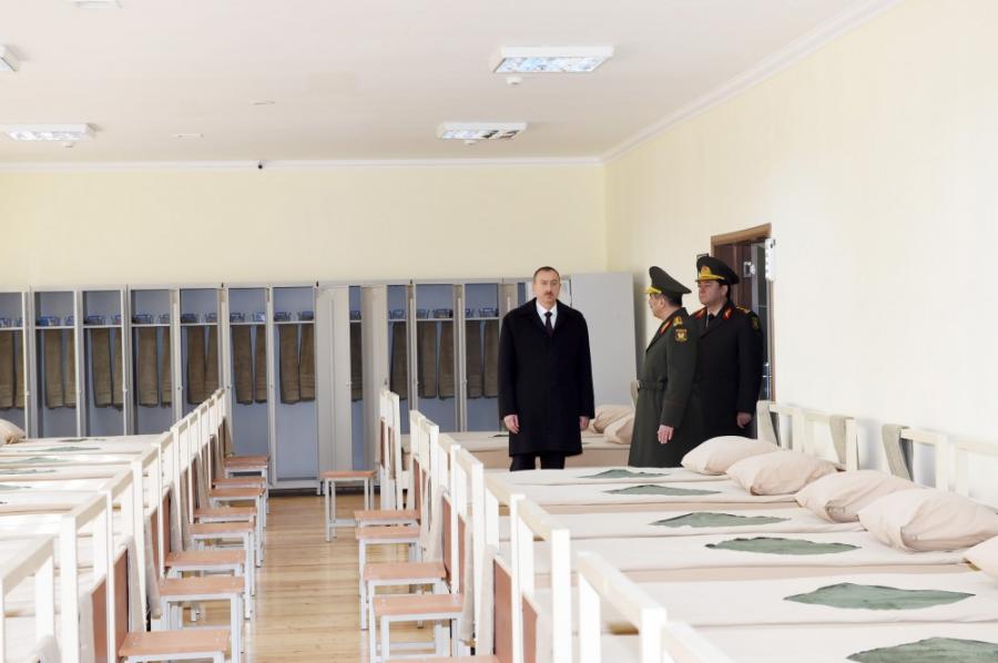 İlham Əliyev hərbi hissədə - fotolar