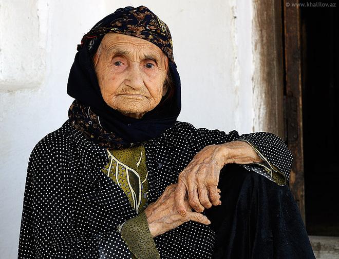 Azərbaycanda yaşı 100-ü keçmiş qadınlar kişilərdən çoxdur 