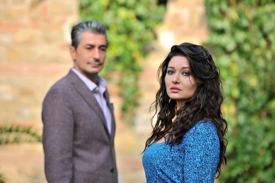 "Paramparça"da öpüşmə səhnəsi dava saldı - video