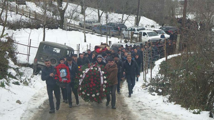 Həlak olan neftçilər dəfn olunub - fotolar
