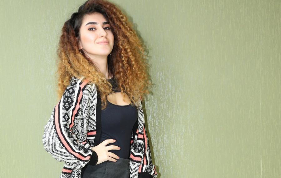 Mehinin qısa şortiki –  fotolar
