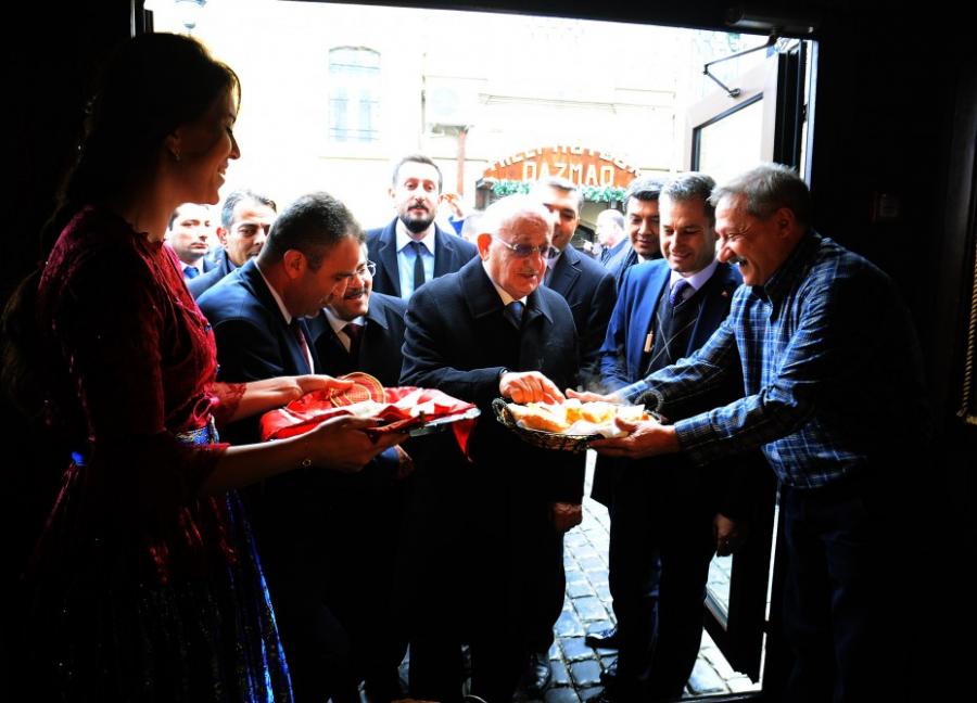 TBMM sədri İçərişəhərdə - fotolar